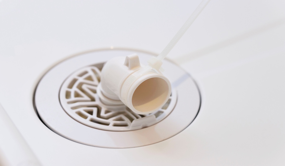 洗濯機の排水溝から臭いがする原因と対処法